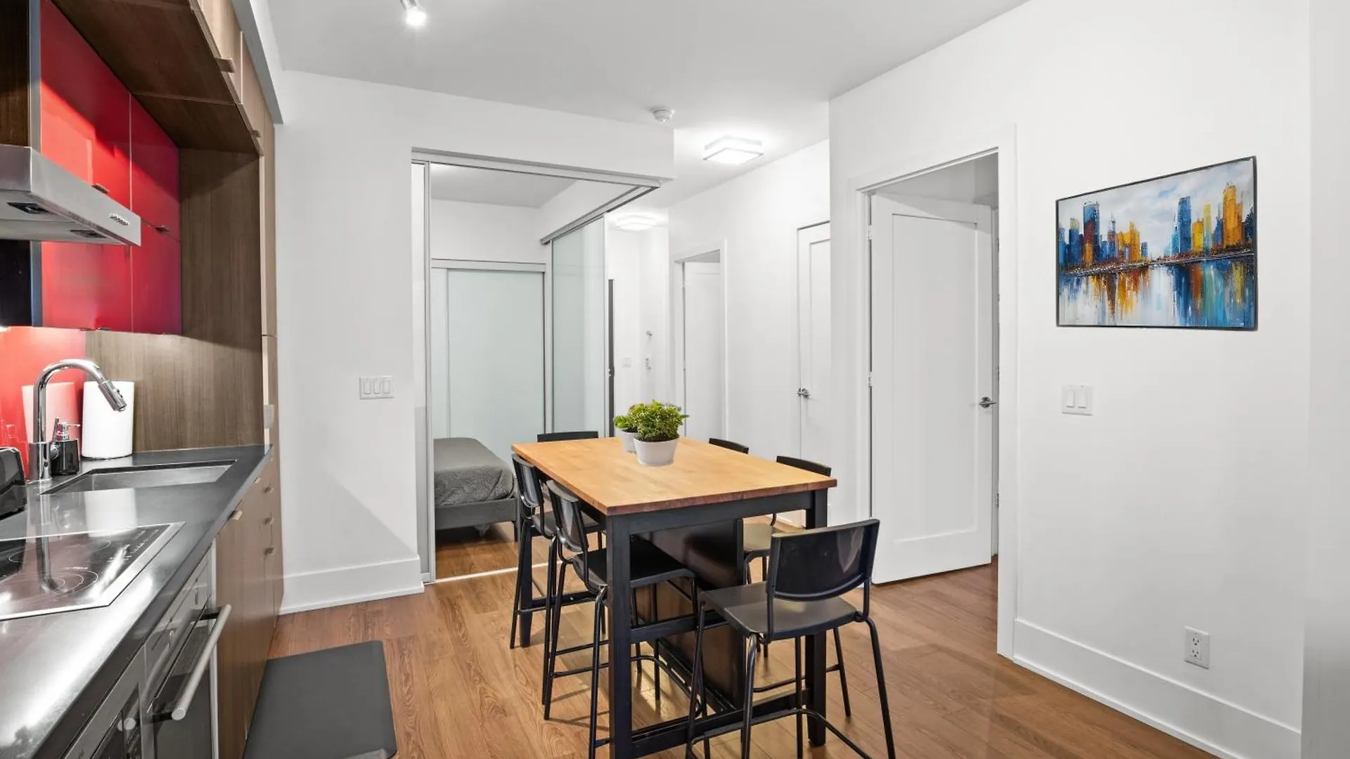 2Bed 2Bath Cn Tower View Apartment Toronto 0*,  Canada