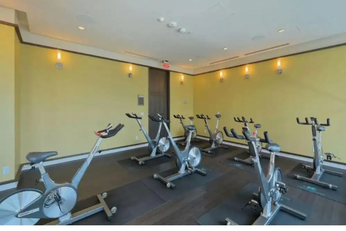 2Bed 2Bath Cn Tower View Apartment Toronto