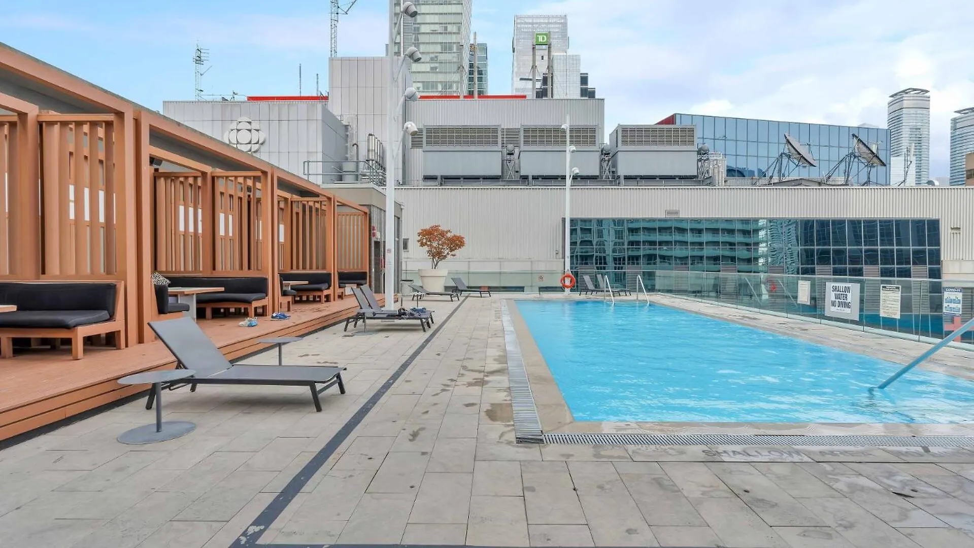 2Bed 2Bath Cn Tower View Apartment Toronto